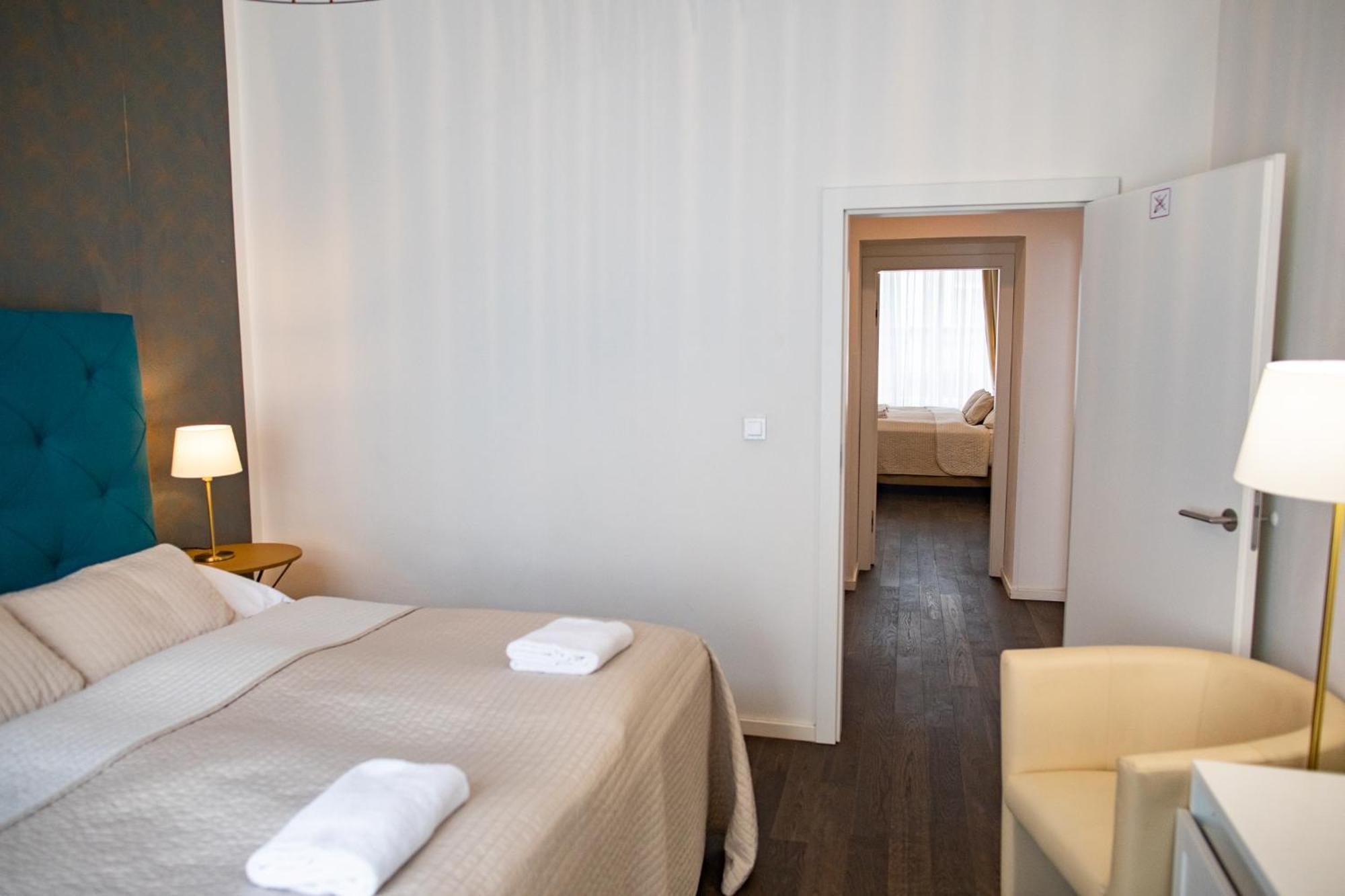 Luxury Modern Designed Oldtown Apartment Прага Екстериор снимка