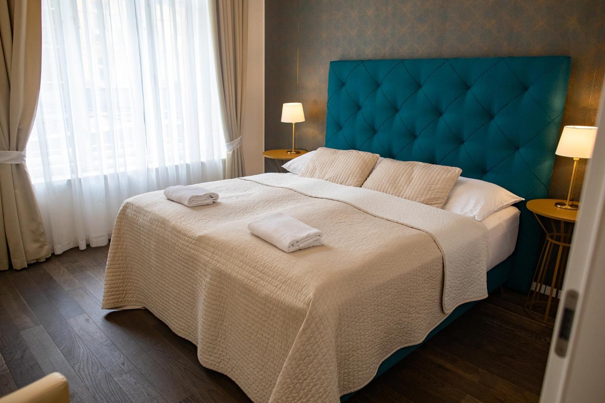 Luxury Modern Designed Oldtown Apartment Прага Екстериор снимка