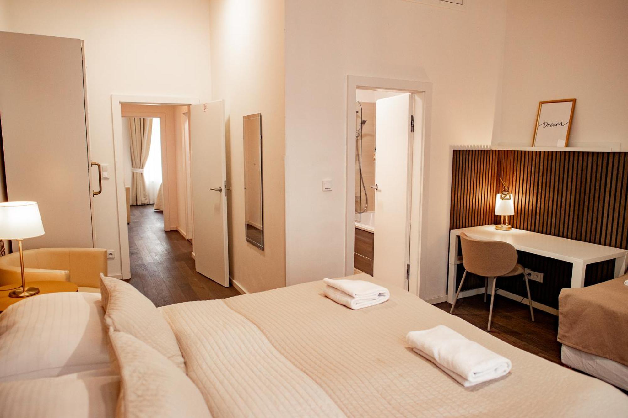 Luxury Modern Designed Oldtown Apartment Прага Екстериор снимка