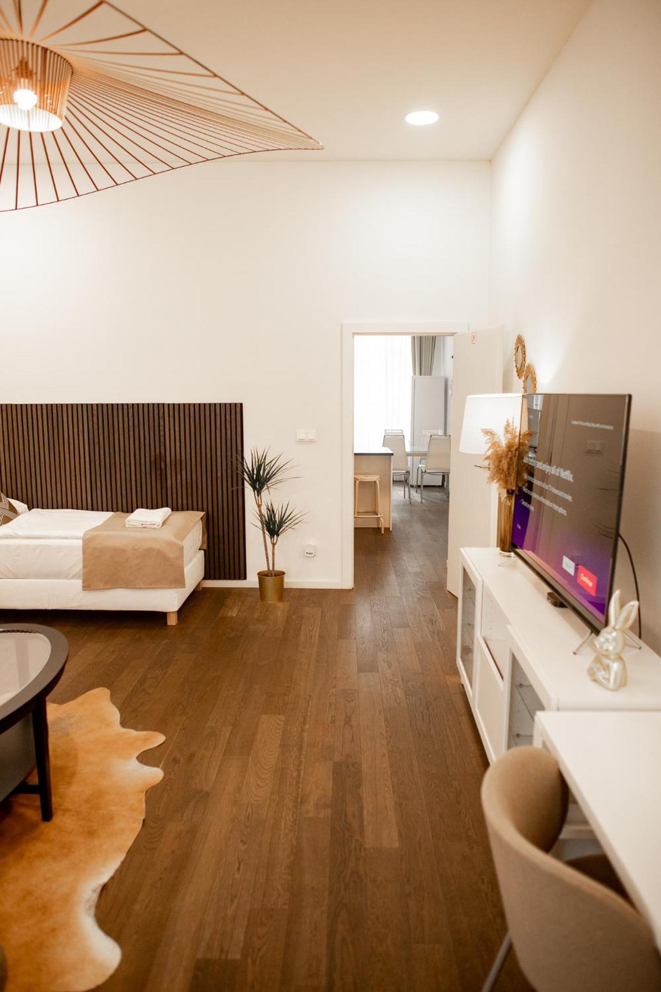 Luxury Modern Designed Oldtown Apartment Прага Екстериор снимка