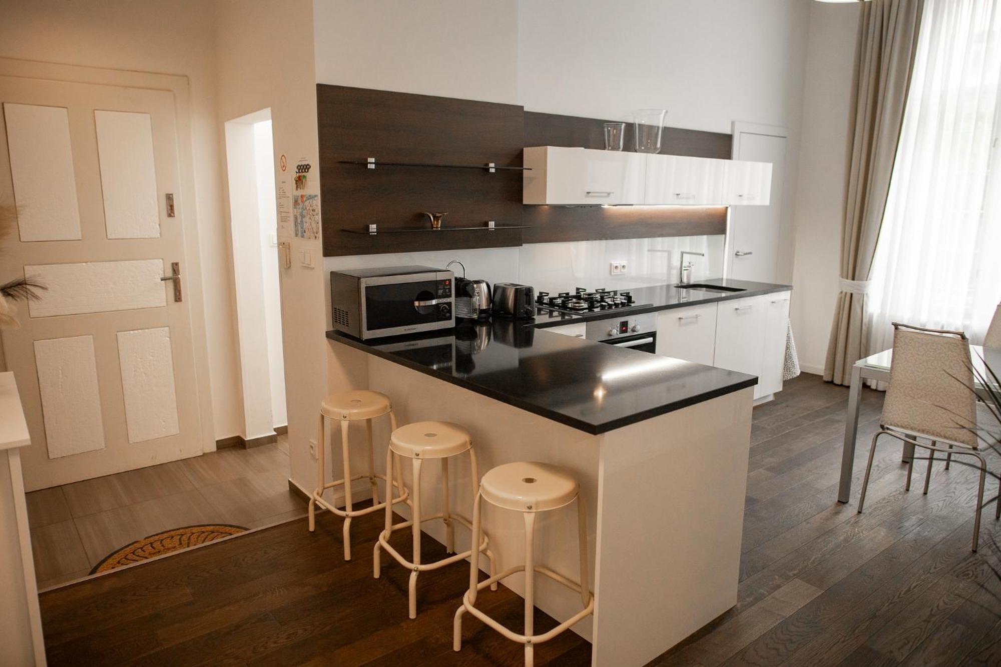 Luxury Modern Designed Oldtown Apartment Прага Екстериор снимка