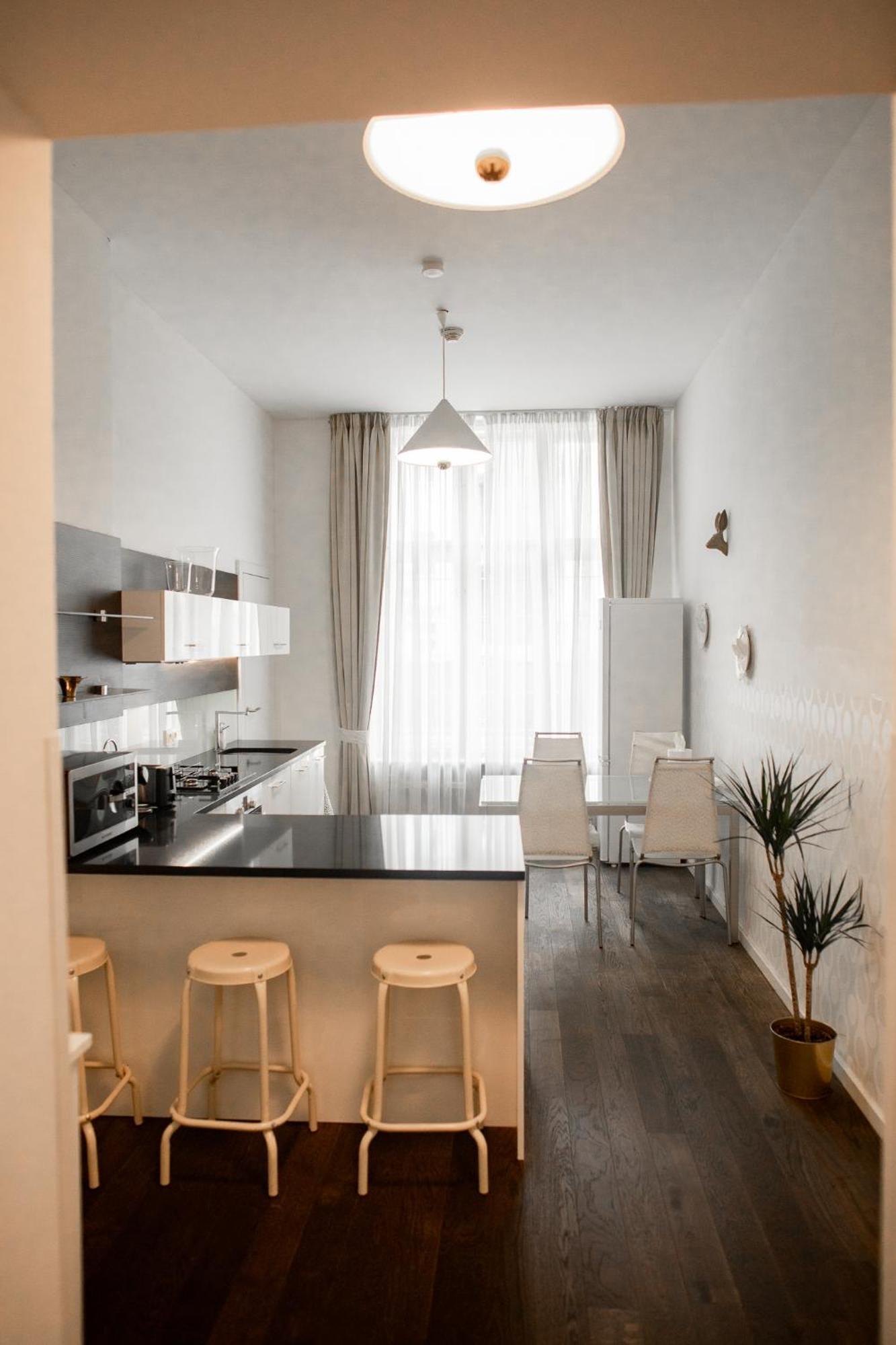 Luxury Modern Designed Oldtown Apartment Прага Екстериор снимка
