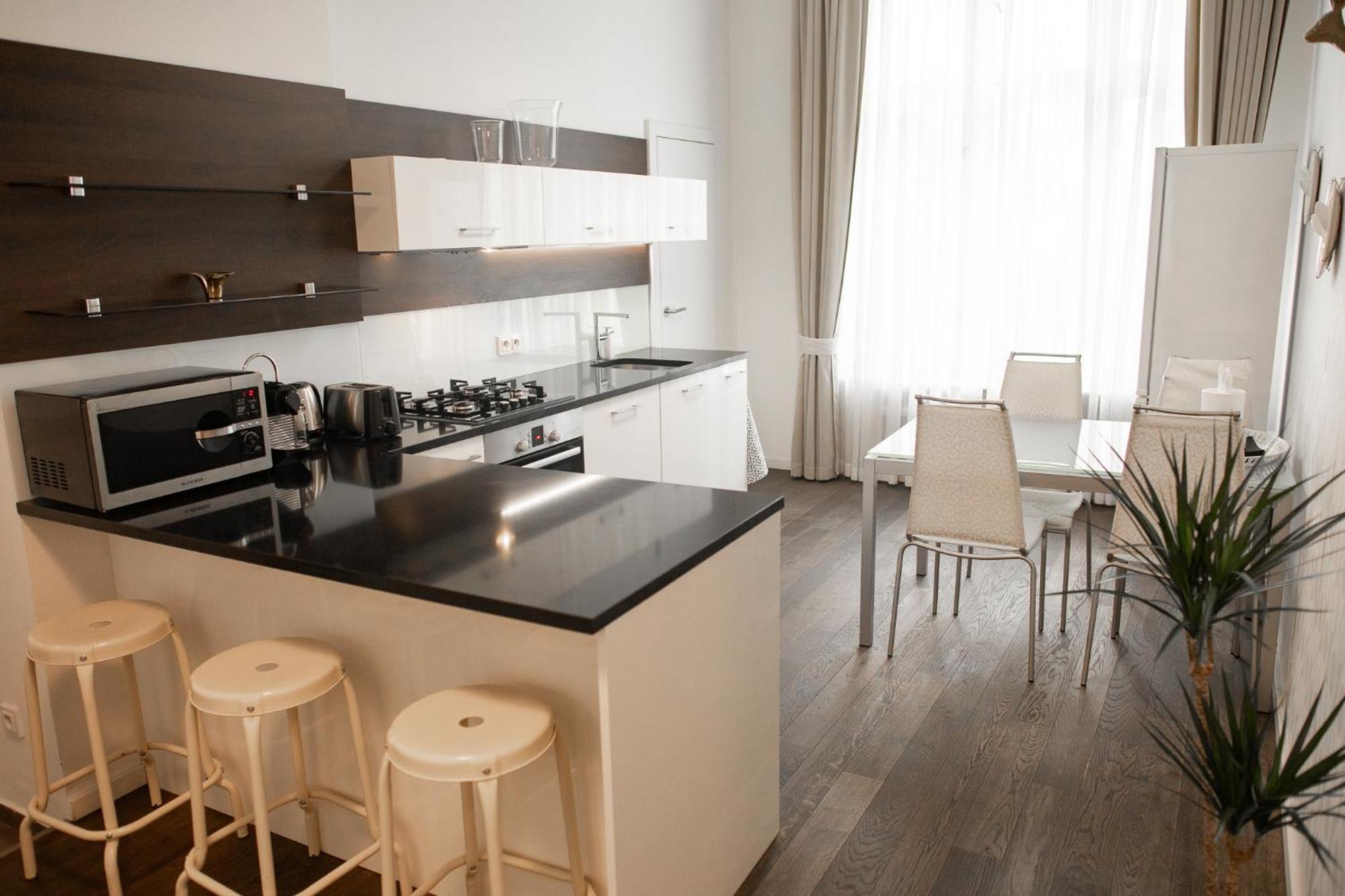 Luxury Modern Designed Oldtown Apartment Прага Екстериор снимка