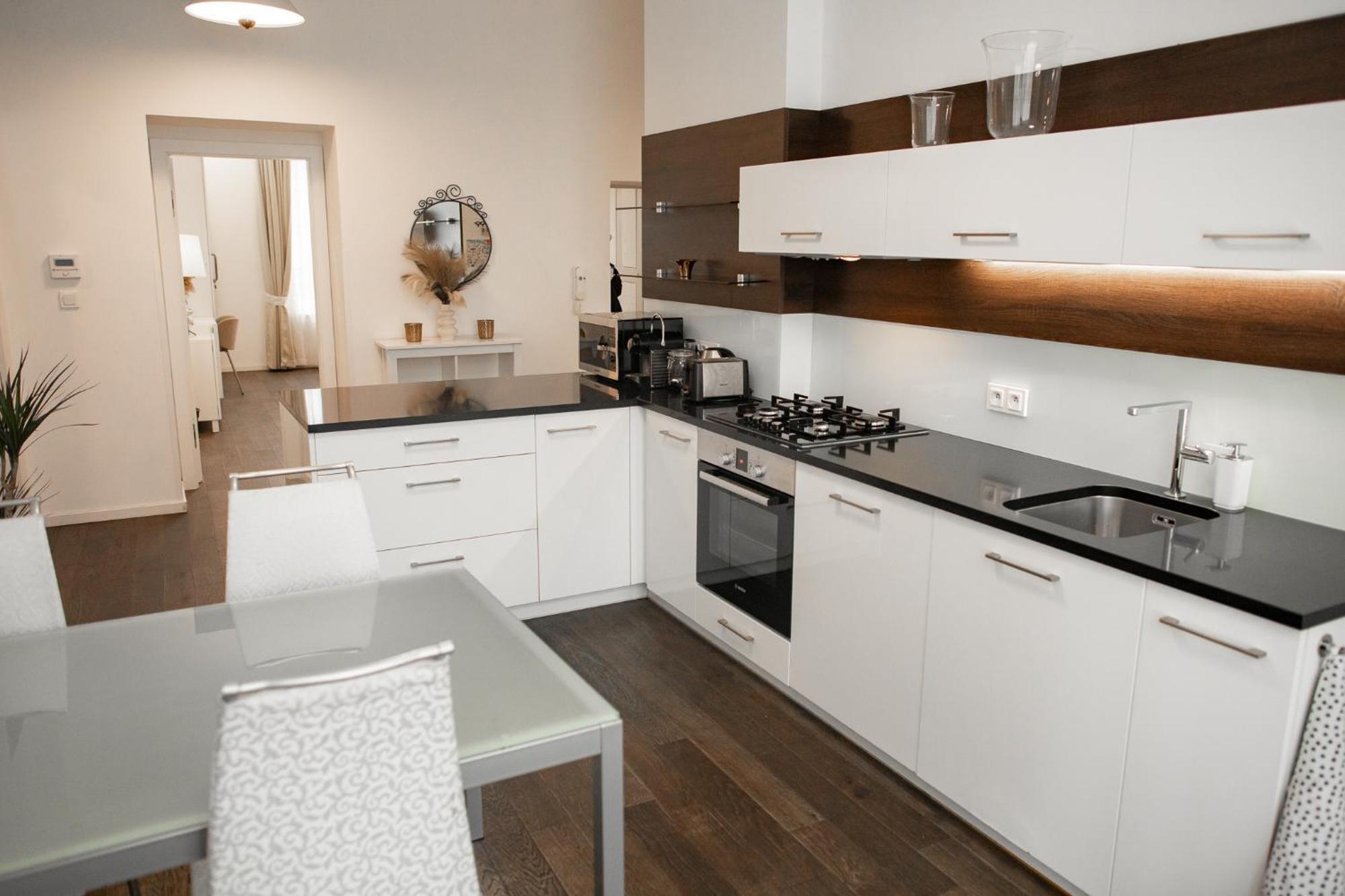 Luxury Modern Designed Oldtown Apartment Прага Екстериор снимка