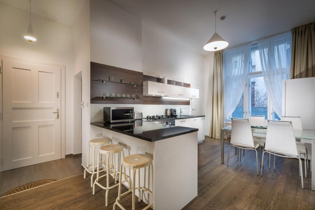 Luxury Modern Designed Oldtown Apartment Прага Екстериор снимка