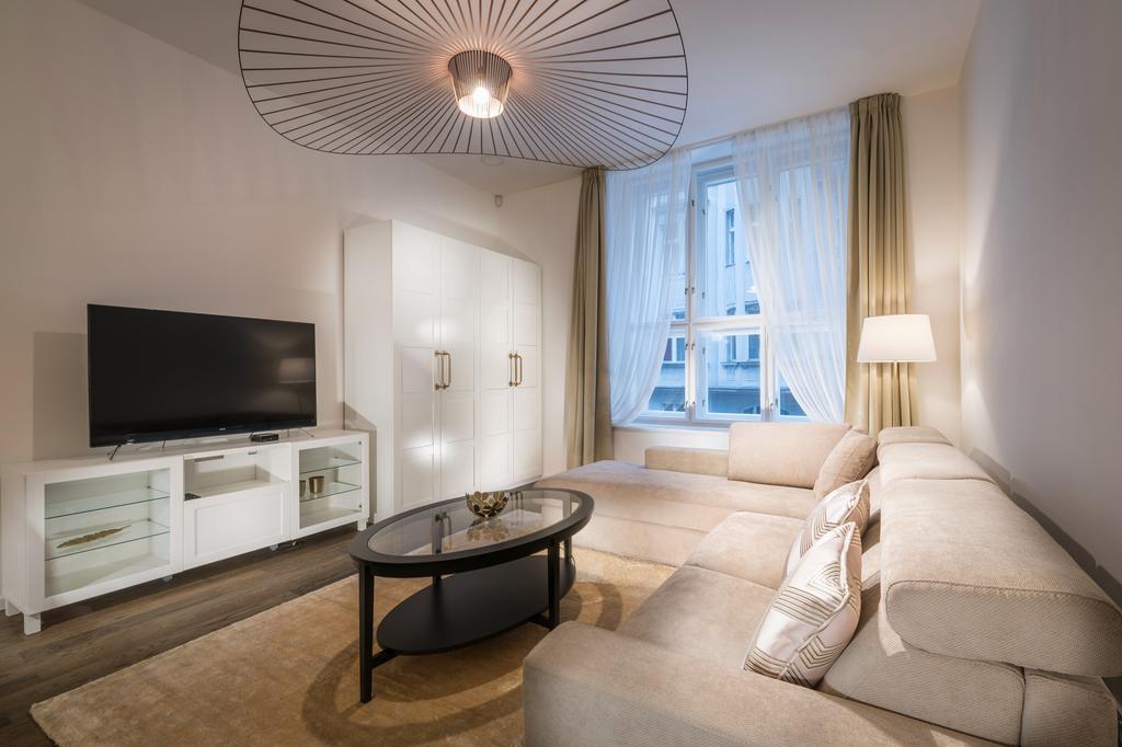 Luxury Modern Designed Oldtown Apartment Прага Екстериор снимка