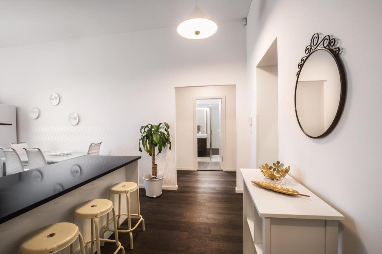 Luxury Modern Designed Oldtown Apartment Прага Екстериор снимка